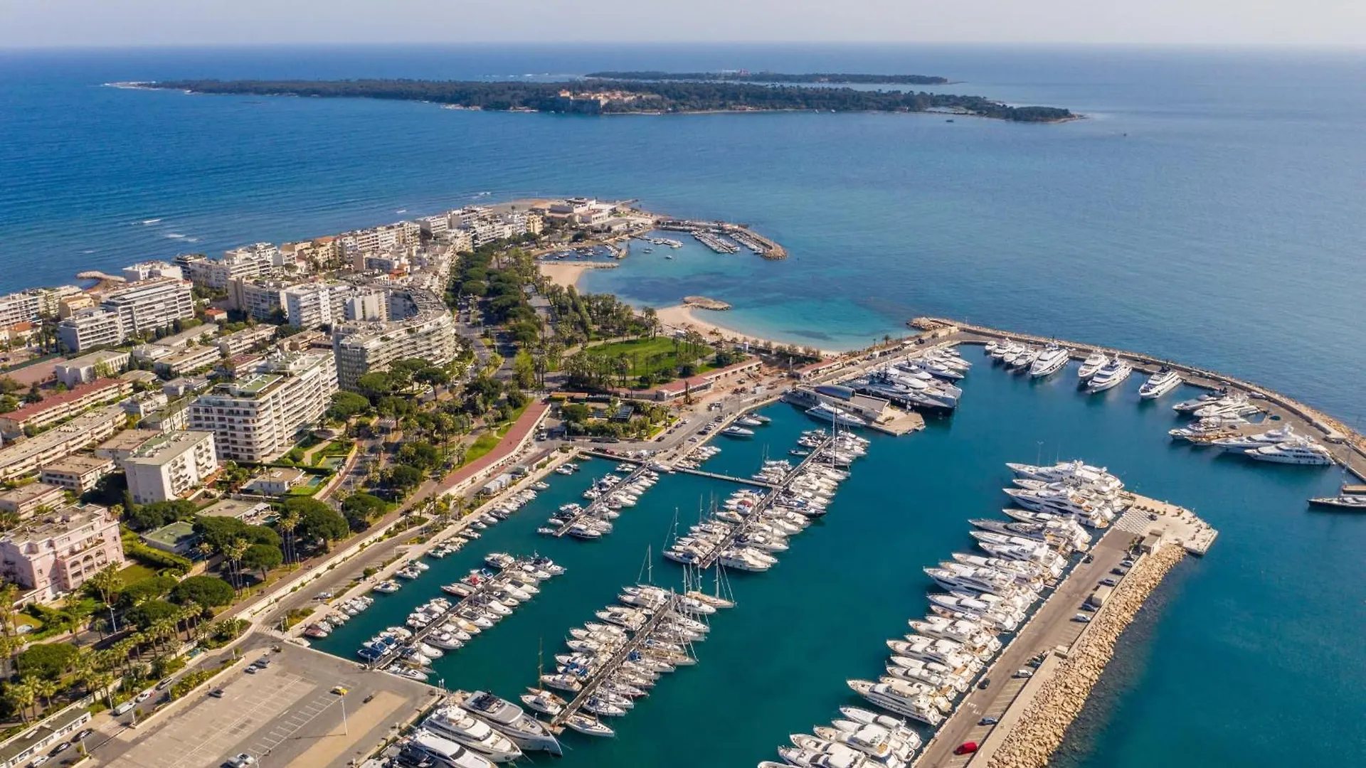 Ref 1943 - Cannes Centre - Apartment For Rent France