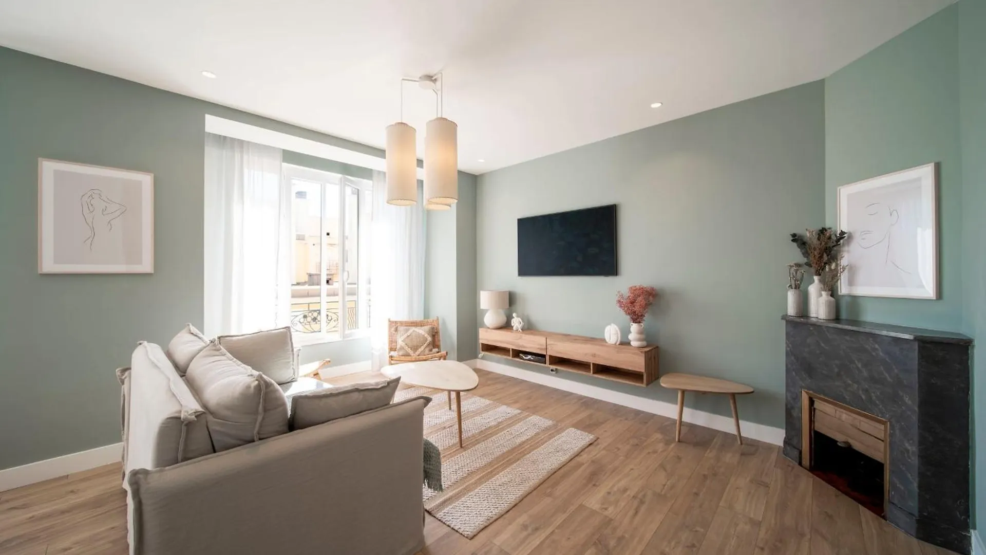Ref 1943 - Cannes Centre - Apartment For Rent